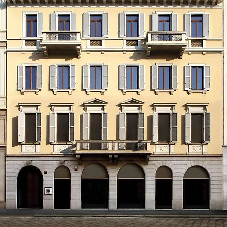Manzoni 44 Suite Milan Exterior photo